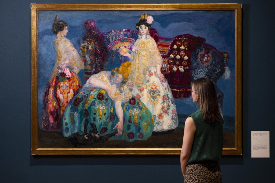 Installation view of the 'Spain and the Hispanic World: Treasures from the Hispanic Society Museum & Library' exhibition at the Royal Academy of Arts, London (17 January - 10 April 2023) showing Hermenegildo Anglada Camarasa, Girls of Burriana (Falleras), 1910-11. Photo: © Royal Academy of Arts, London / David Parry