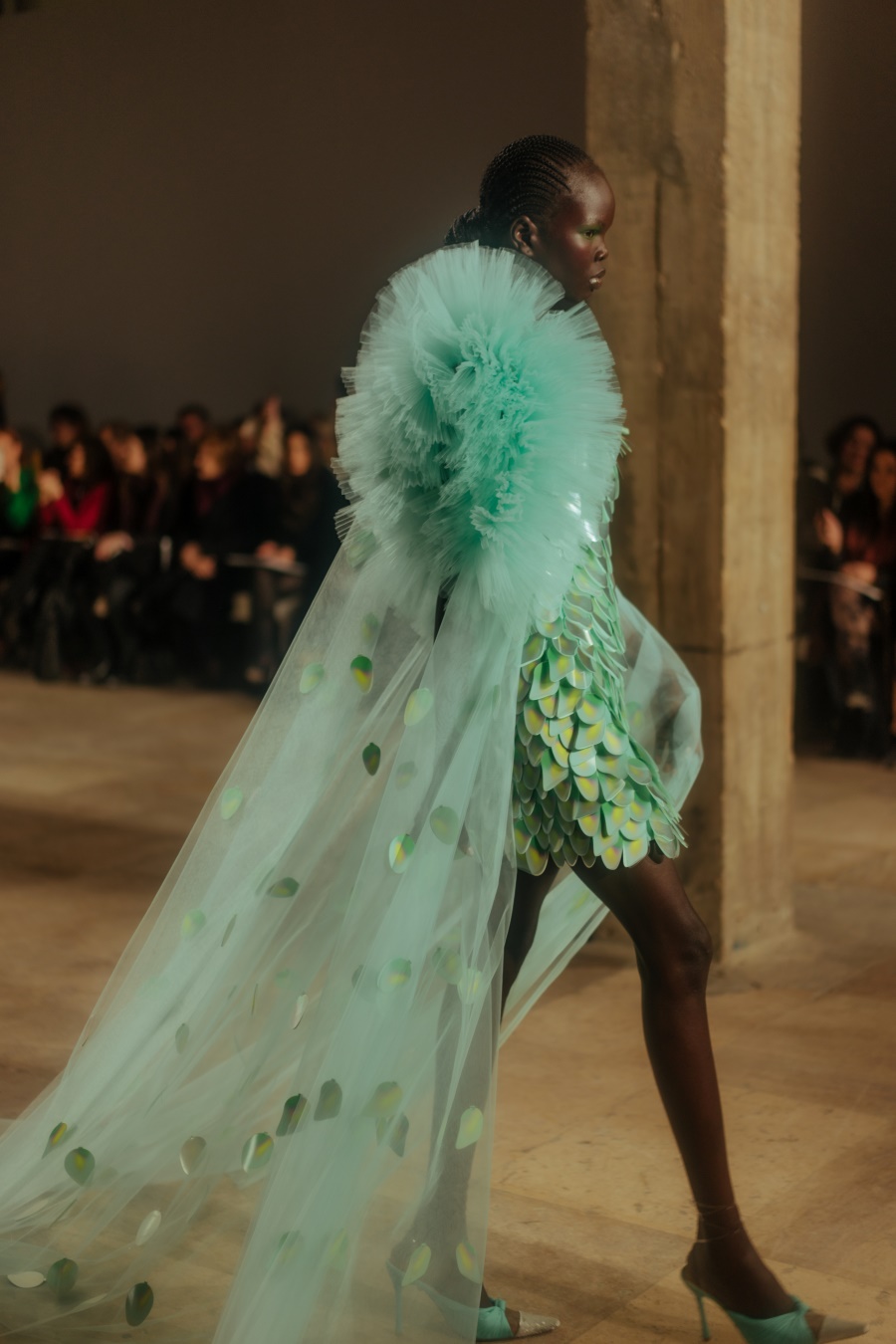 The Spring-Summer Haute Couture Week Chakra. Image 2