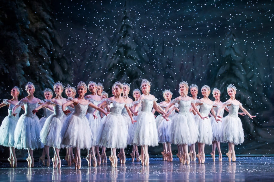 Artists of The Royal Ballet as snowflakes in The Nutcracker, The Royal Ballet © 2015 ROH. Photograph by Tristram Kenton - Elle WAKEFIELD