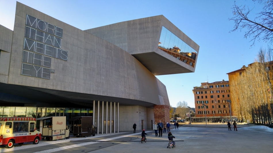 MAXXI by Camelia.boban - Own work, CC BY-SA 4.0, © Wikimedia Via Guido Reni, 4/a Rome 00196 Rome - Art de Vivre