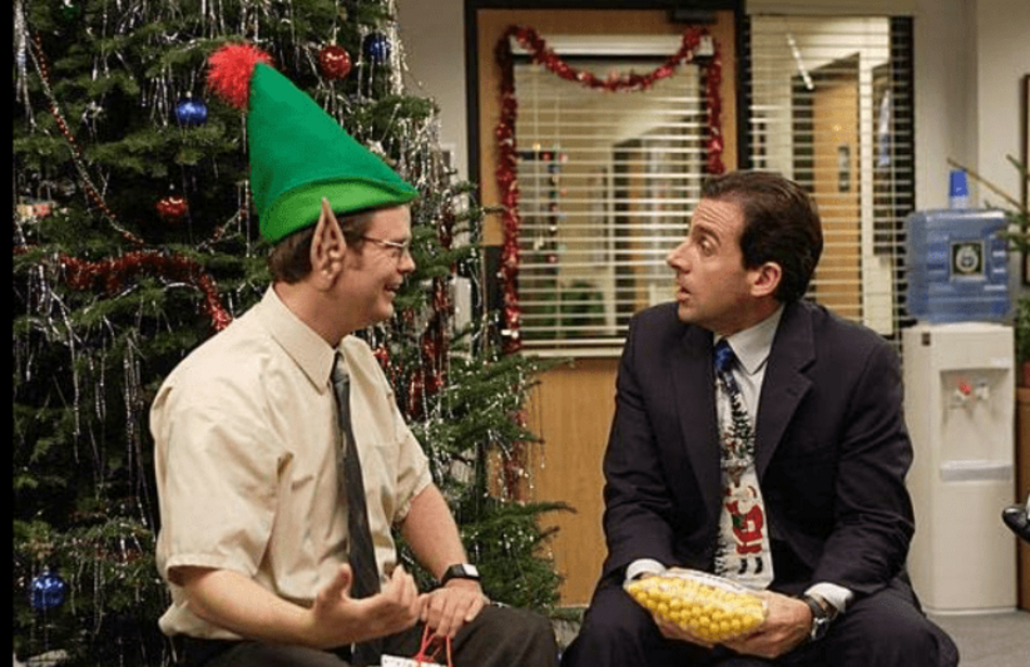 © IMDB - Christmas Party (2005) Steve Carell and Rainn Wilson in The Office (2005) - Ozge KIRLI