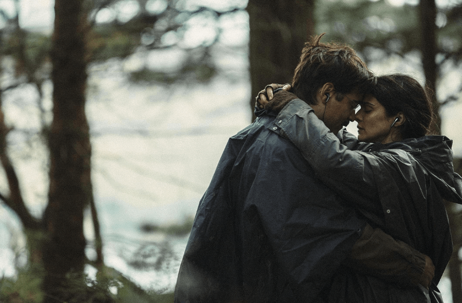 Rachel Weisz and Colin Farrell in The Lobster (2015). Image 1