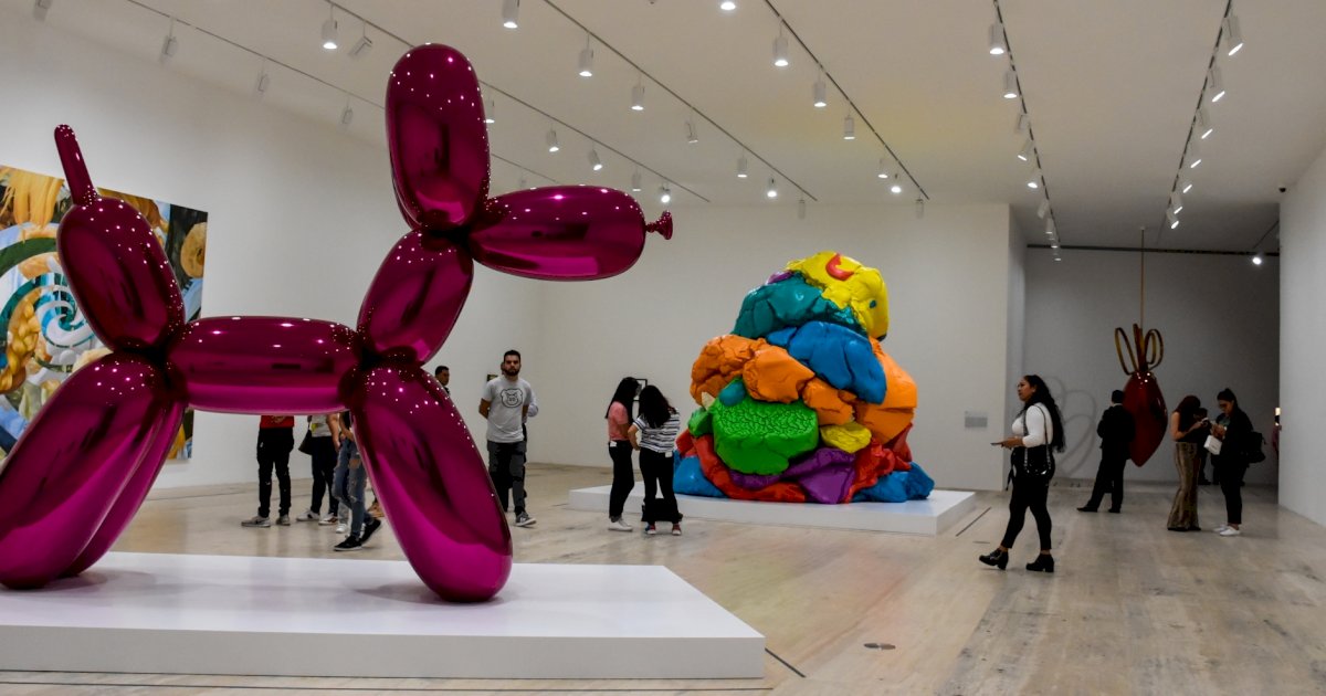 Jeff Koons (After) Famous Balloon Dog - Artifacts World