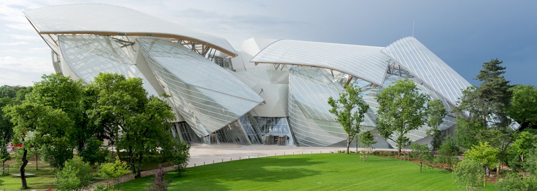 Frank Gehry: Celebrating deconstructivism